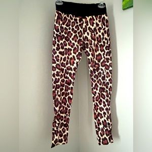 Leopard print leggings